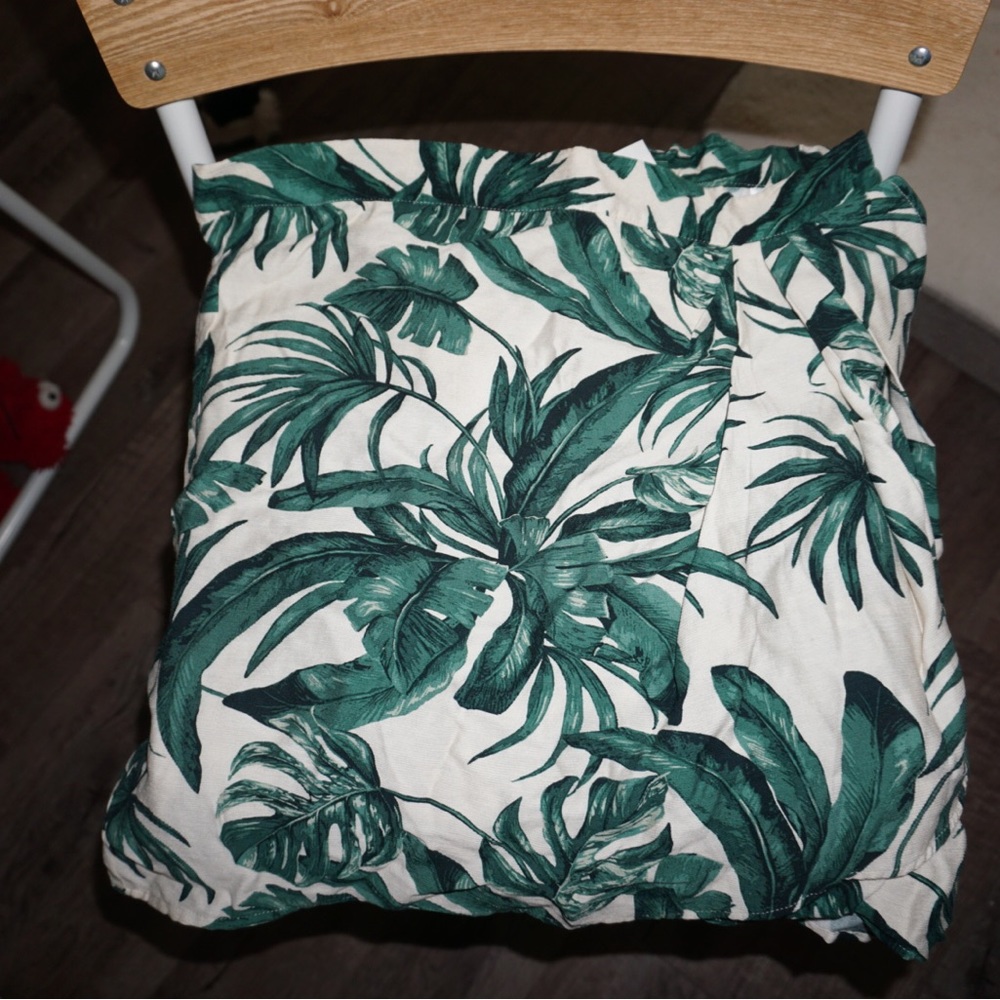 Leaf skirt